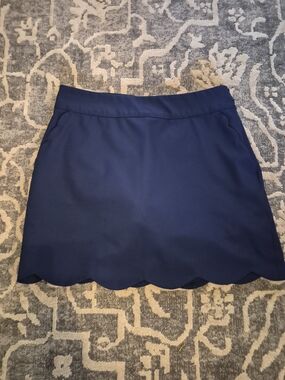 Vineyard Vines Navy Scalloped Hem Skort Size 2